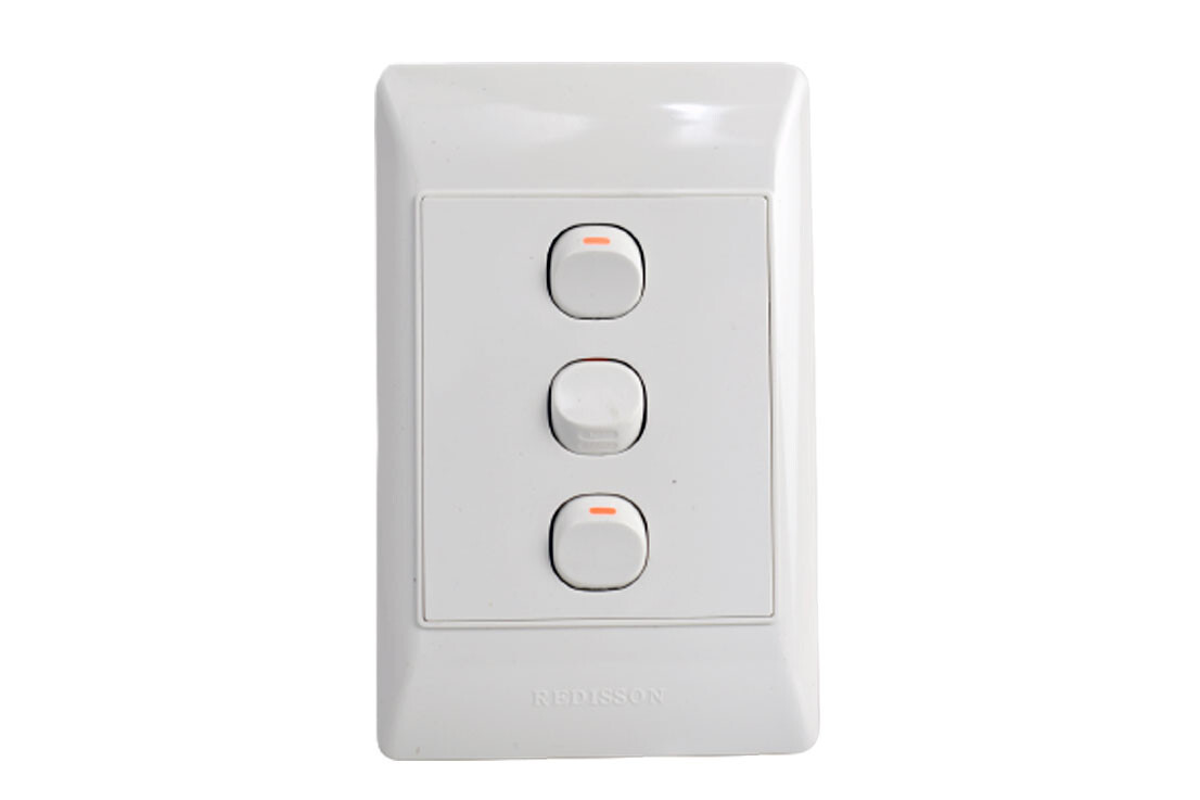 Redisson 3 Lever Wall Switch